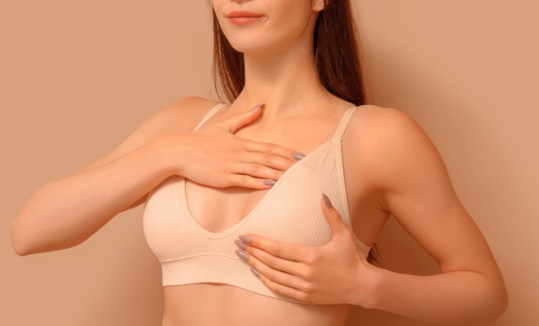 Mastopexia con o sin prótesis